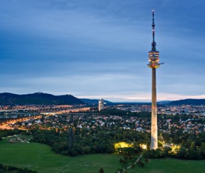 Donauturm (Foto tomada de Travelandleisure.com)